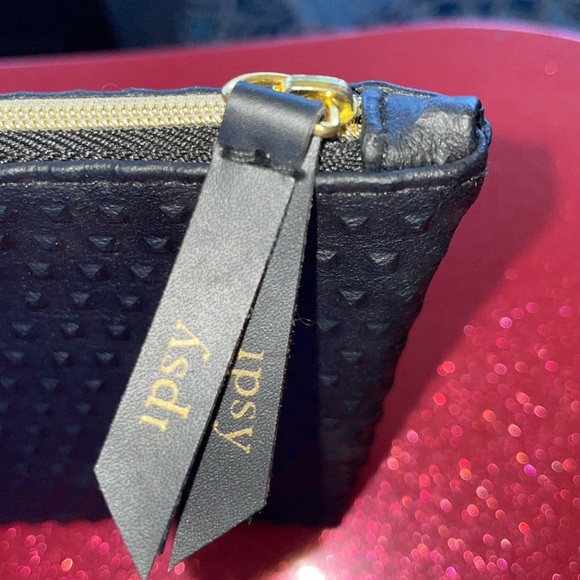 3/$10 Ipsy Glam Bag New September 2017 Black Textured Vegan Leather Like A Boss - Picture 4 of 8